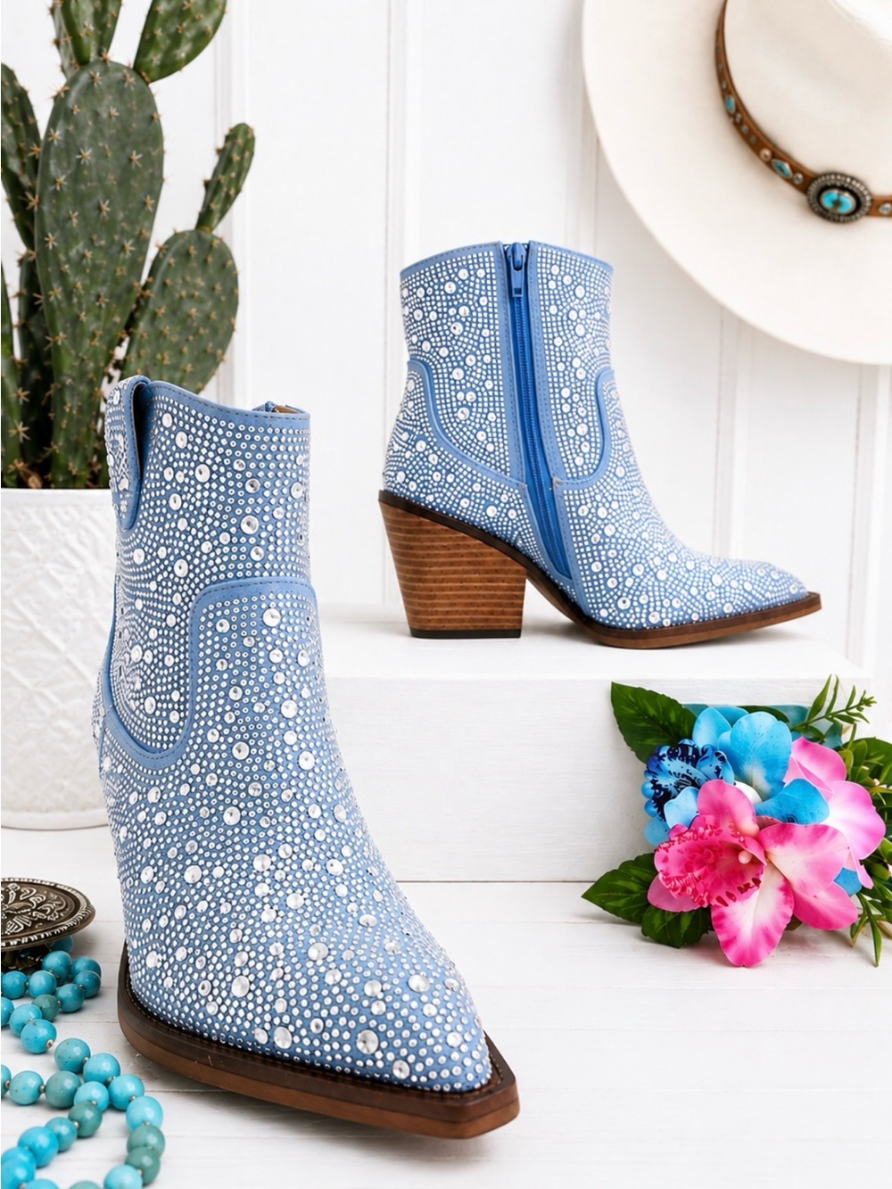 VERY G Blue Rhinestone Cowgirl Ankle Boots with Wood Grain 4” Heels size 8